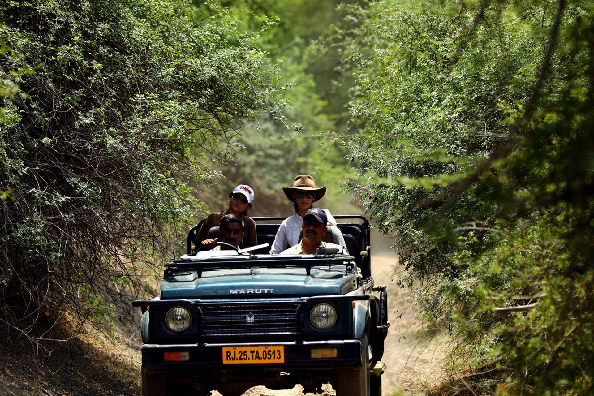 Jawai leopard and wildlife safari jeep by the dam